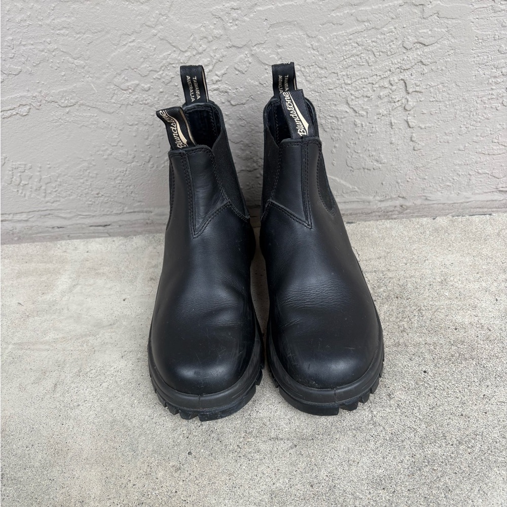 Blundstone Black Chelsea Lug Sole Boots